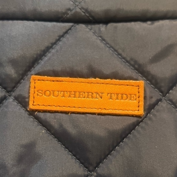 New without tags Southern Tide
Quilted Vest - Blue Night size X-small - Picture 7 of 12